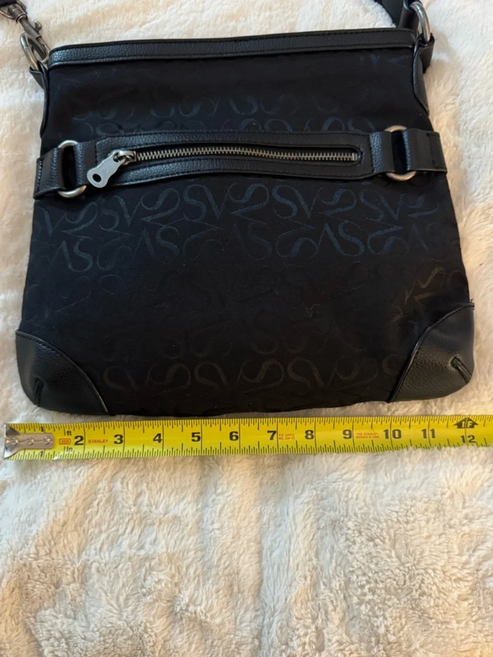 Simply Vera Vera Wang Black Nylon Crossbody Bag Logo Print Adjustable Strap